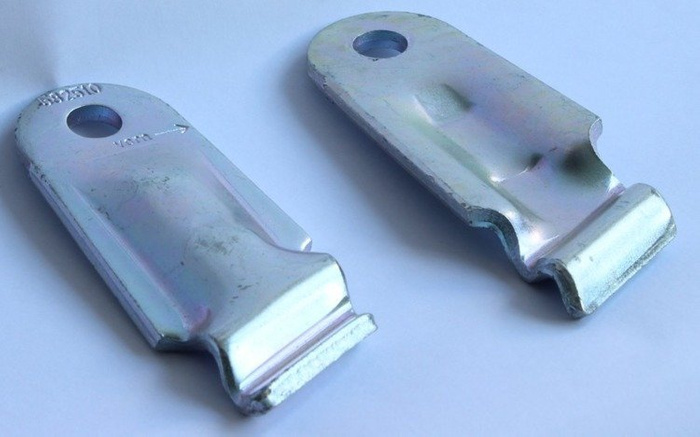 Sett: 2x AL-KO Octagon blå støtdemper 1350-2700 kg + 2x sett med AL-KO håndtak