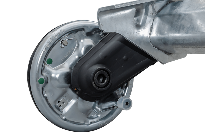 AL-KO COMPACT bremseaksel for tilhenger / bergingsbil 1350kg 1700mm 2150mm 5x112