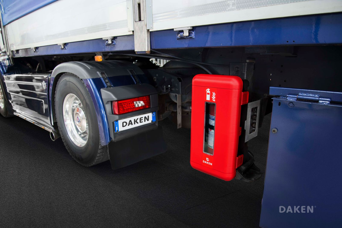 Brannslukningsboks 6/9kg DAKEN 82130 REGON 715x335x240mm rød