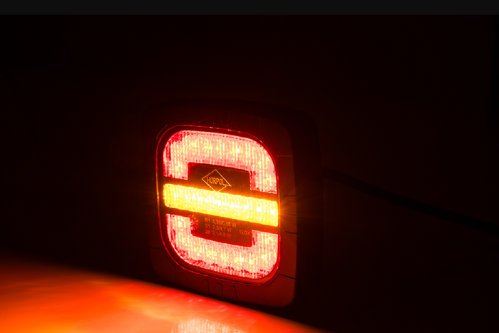 HORPOL ROCA LZD 2803 LED-baklykt 3 funksjoner universal med holder