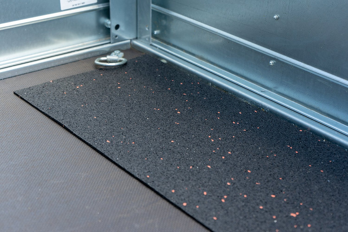 Anti-skli matte 5000x250x3 mm UNITRAILER