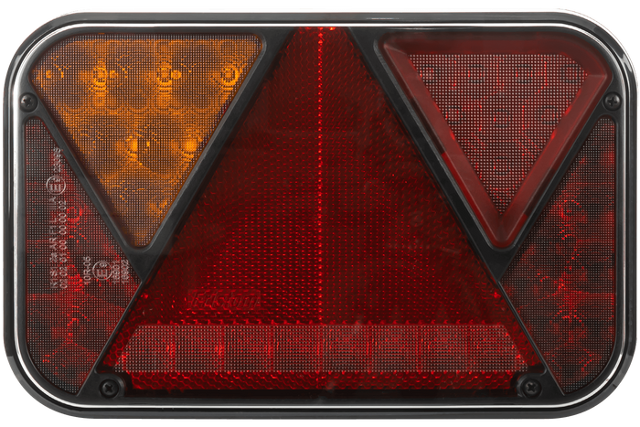 Lyssett: FRISTOM LED-baklykter + HORPOL LED-sidemarkeringslys + MANTES 5,2 m 7-pins ledningsnett