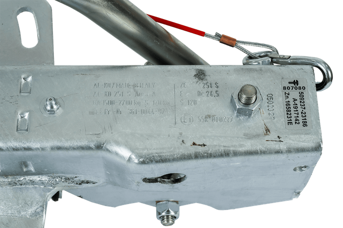 AL-KO 251S påløpsanordning med AK270 tilhengerfeste for en 2700 kg tilhenger med V-type drag