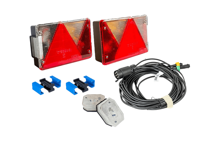 Lyssett: ASPÖCK baklys + ASPÖCK sidemarkeringslys + MANTES 7m 7-PIN sele + hurtigkoblinger