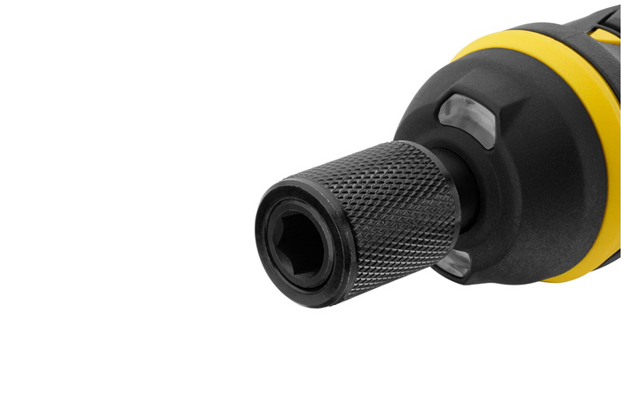 STANLEY 4V trådløs skrutrekker med lader og bits