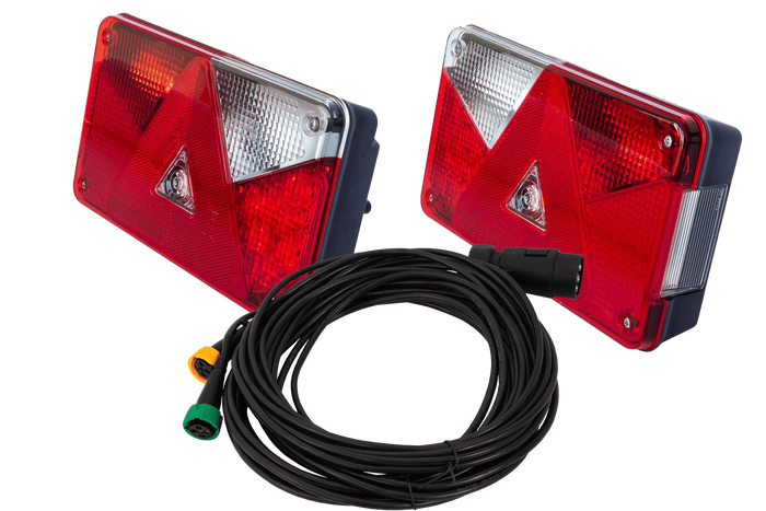 ASPÖCK baklykter + MANTES 7m 7-PIN sele