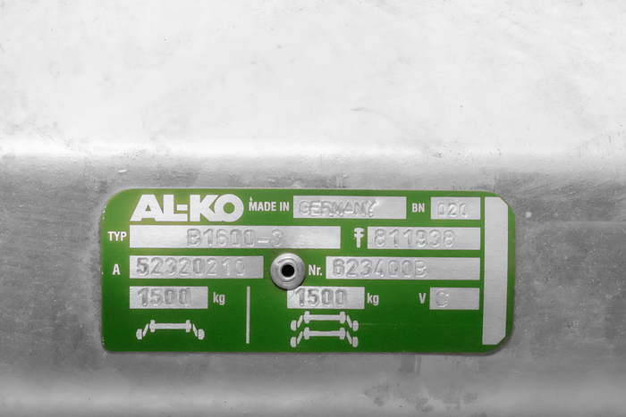 AL-KO COMPACT bremseaksel for tilhenger / bergingsbil 1500kg 1400mm 1850mm 5x112