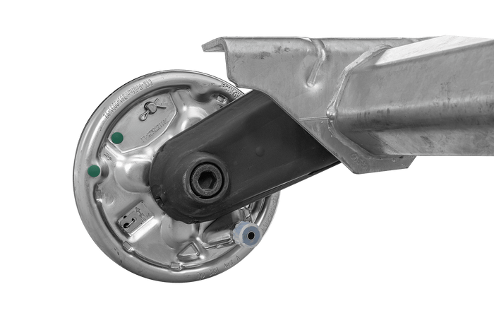 AL-KO COMPACT bremseaksel for tilhenger / bergingsbil 1350kg 900mm 1300mm 5x112