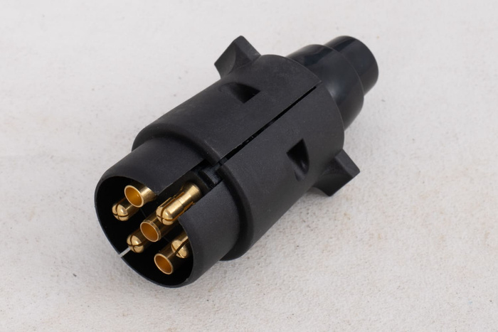 UTSTIKK 7-PIN UNITRAILER-plugg for tilhengerfeste