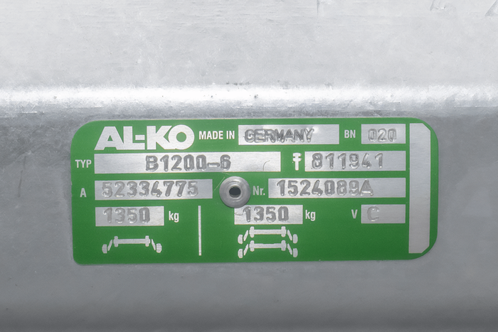 AL-KO COMPACT bremseaksel for tilhenger / bergingsbil 1350kg 1650mm 2100mm 5x112