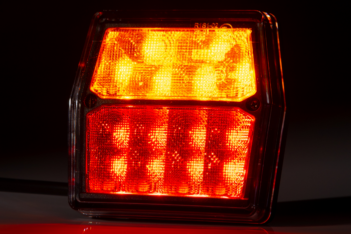 Baklys FRISTOM FT-222 LED 4 funksjoner universal