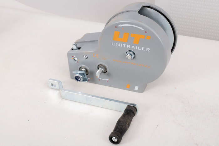 OUTLET Manuell vinsj for UNITRAILER 1150 kg tilhenger med tau