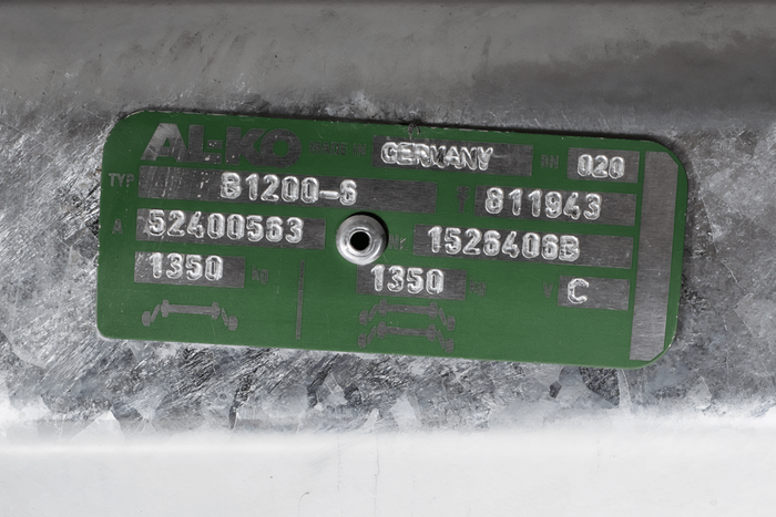 AL-KO COMPACT bremseaksel for tilhenger / bergingsbil 1350kg 1400mm 1850mm 5x112