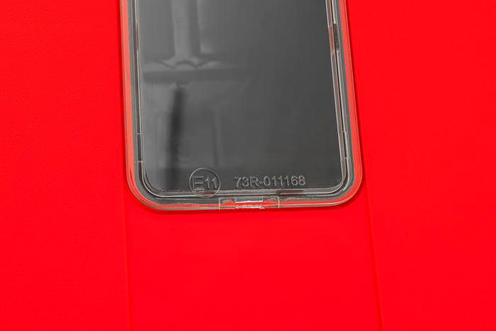 Brannslukningsboks 6/9kg DAKEN 82130 REGON 715x335x240mm rød