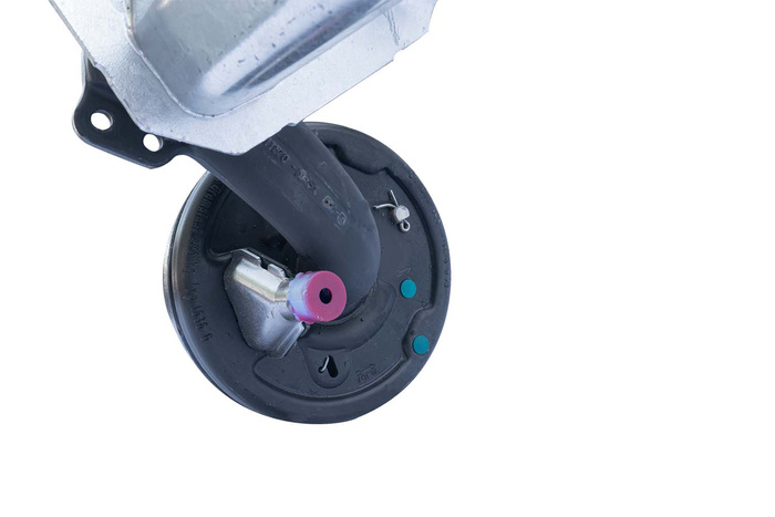 AL-KO COMPACT bremseaksel for tilhenger / bergingsbil 750kg 1400mm 1840mm 4x100