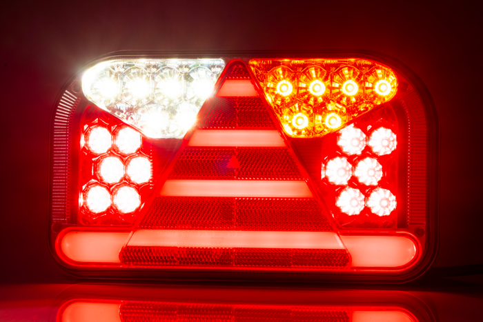 Baklys FRISTOM FT-170 LED 6 funksjoner høyre