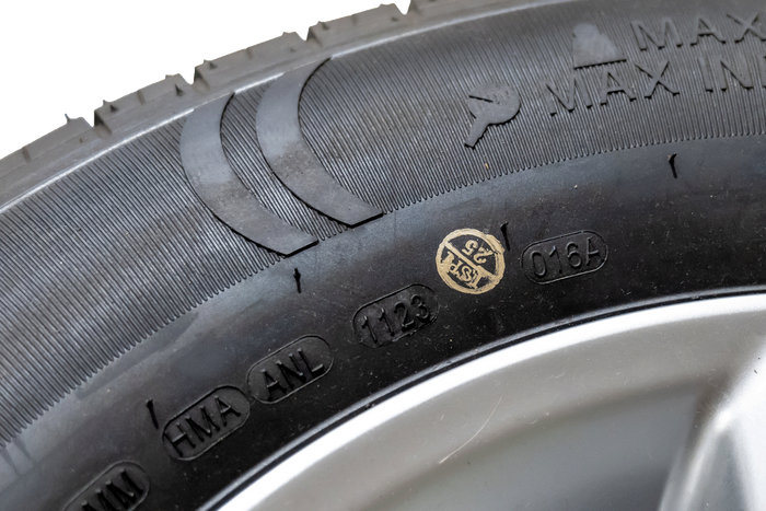 UTSALG Forsterket felg for tilhenger KENDA DEKK 185/80 R14C 104/102N KENDA ALU-FELG 5.5Jx14"H2 5x112 ET:30