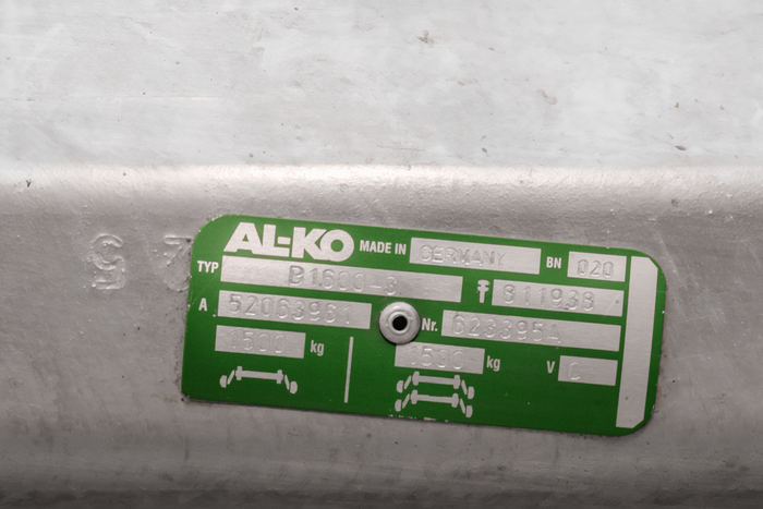 AL-KO COMPACT bremseaksel for tilhenger / bergingsbil 1500kg 1200mm 1650mm 5x112