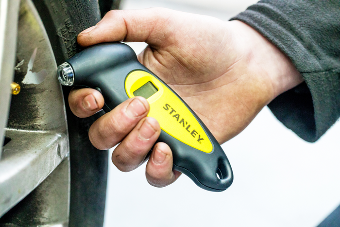 STANLEY Digital dekktrykksmåler for biler 0–6,2 bar