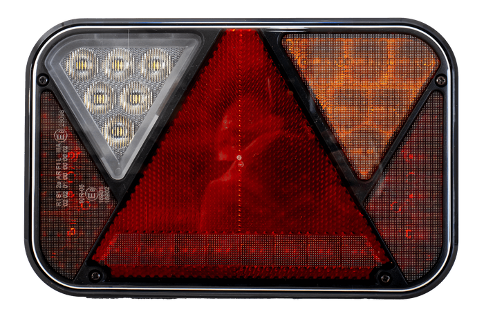 Lyssett: FRISTOM FT-270 LED baklykter + FRISTOM FT-145 LED markeringslys + MANTES 4,5m 7PIN ledningsnett