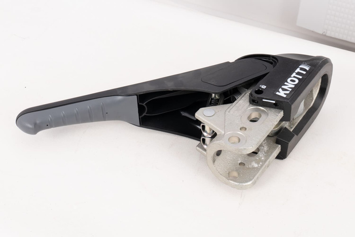 OUTLET KNOTT KS30 kulekobling med stabilisator for 3000 kg tilhenger med 50 mm rørdrag 85