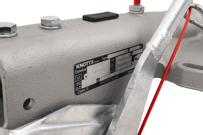 KNOTT KFG30A påløpsanordning med K35A tilhengerfeste for en 3000 kg tilhenger med V-type drag