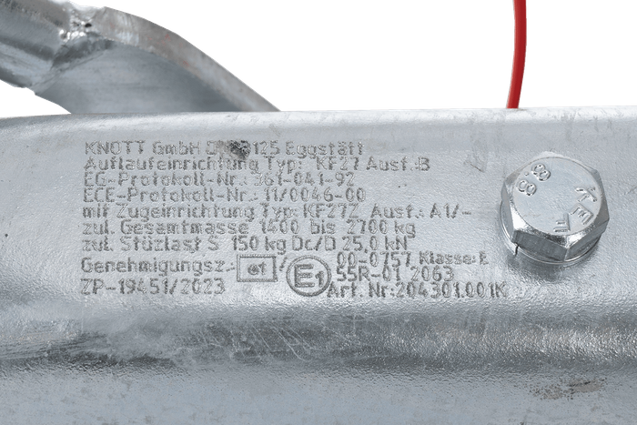 KNOTT KF27B påløpsanordning med K27A tilhengerfeste for en 2700 kg tilhenger med V-type drag