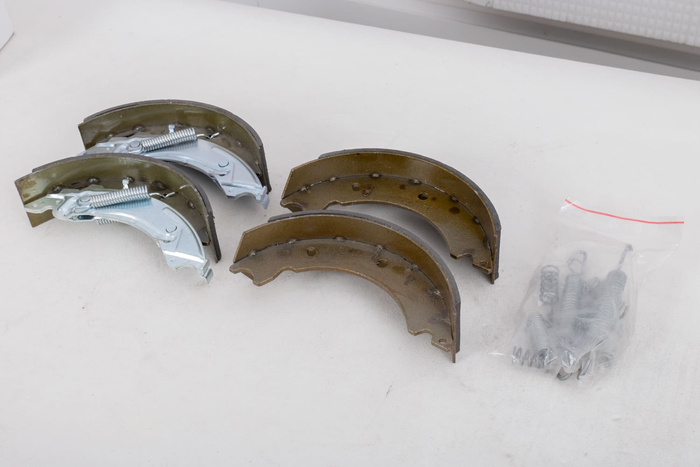 UTSALG Bremsesko for bremsede aksler KNOTT 200x50 SETT