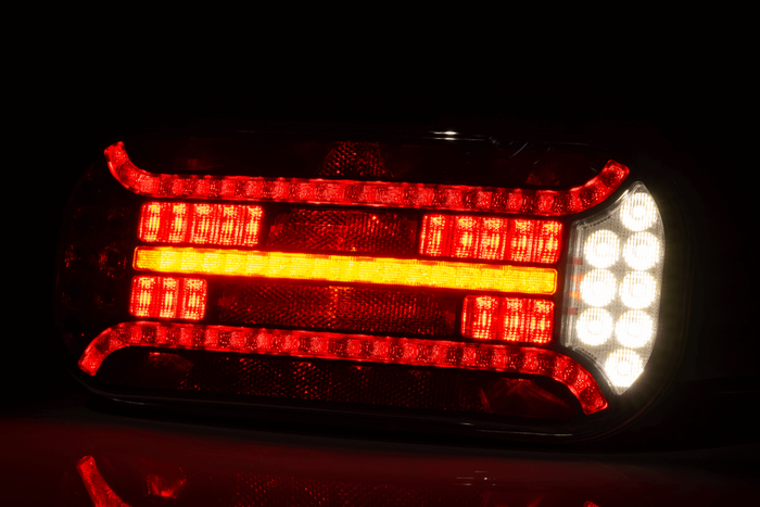 FRISTOM FT-610 LED baklykt, 6 funksjoner, venstre