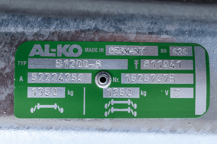 AL-KO COMPACT bremseaksel for tilhenger / bergingsbil 1350kg 1200mm 1650mm 4x100