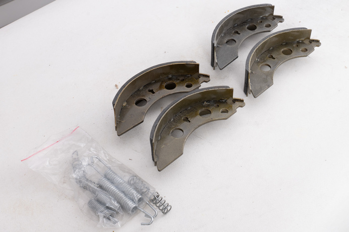 UTSALG Bremsesko for bremsede aksler AL-KO 200x50 SETT